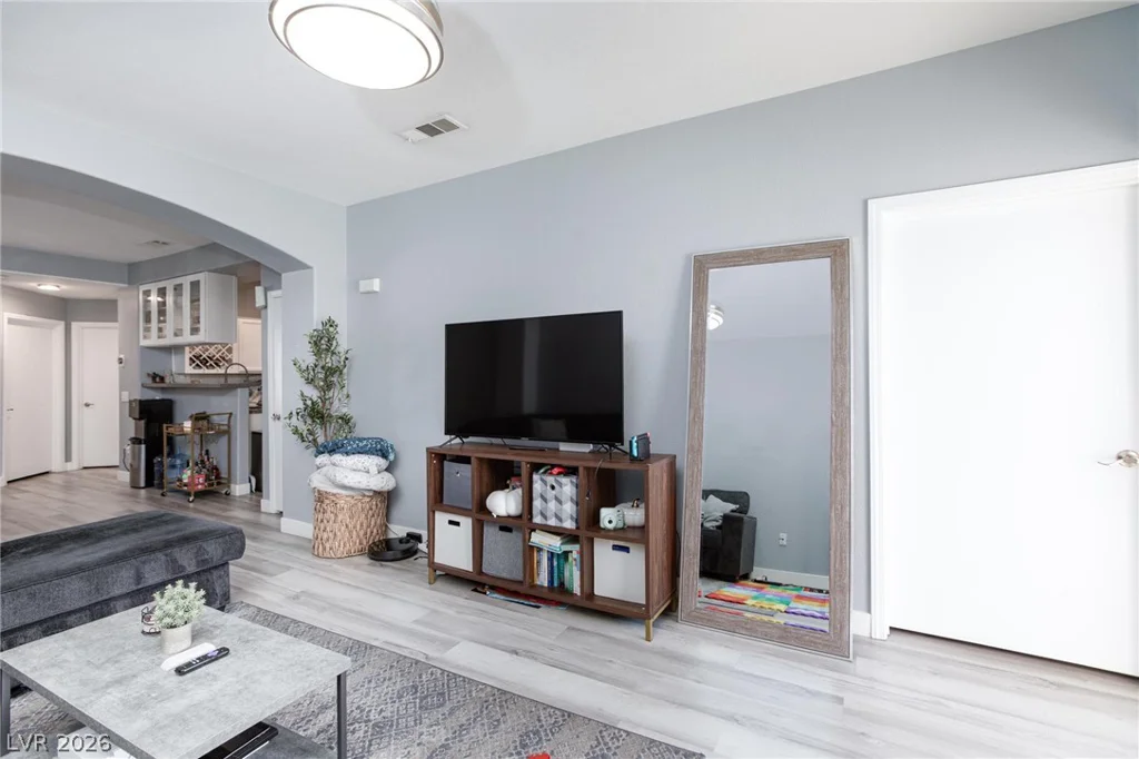 8725 Flamingo, Las Vegas, NV 89147