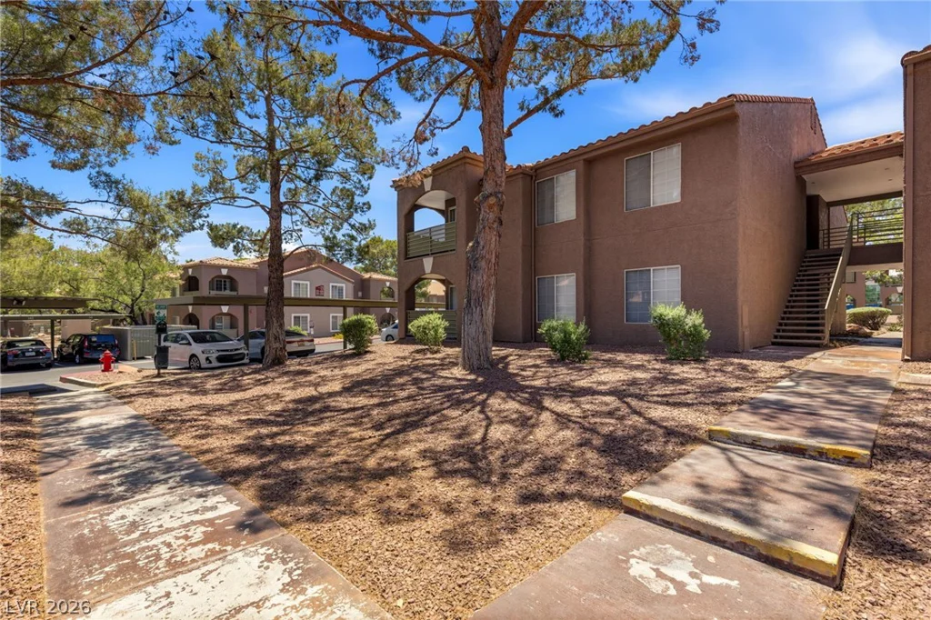 2111 Sealion, Las Vegas, NV 89128