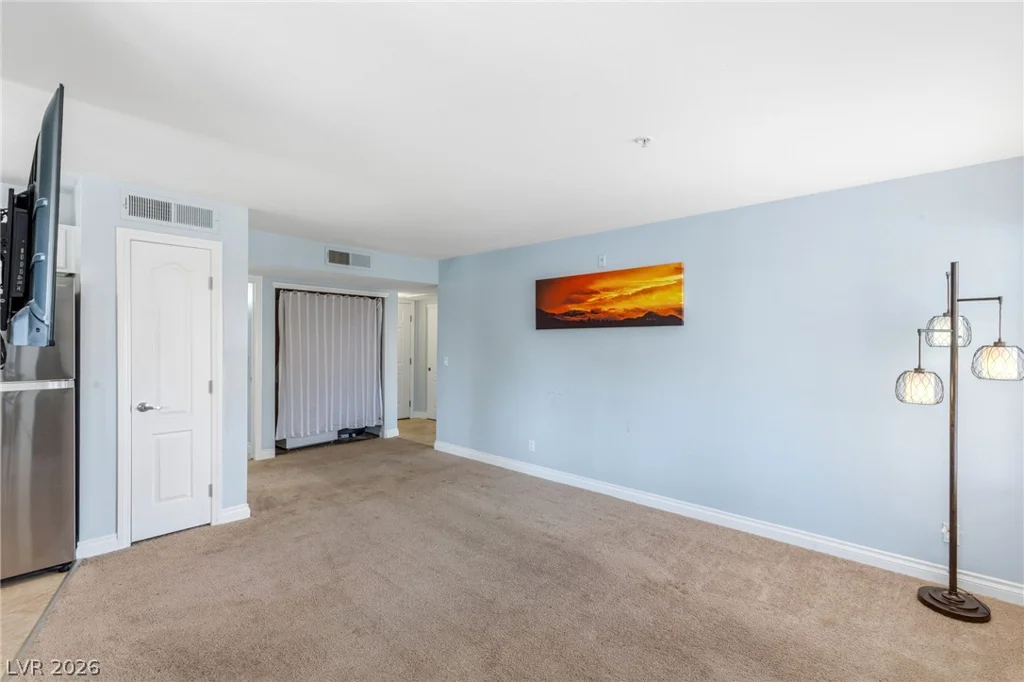 2111 Sealion, Las Vegas, NV 89128