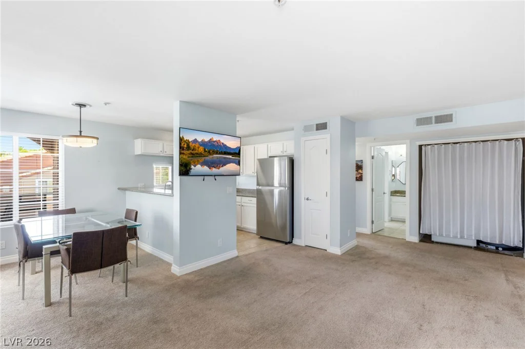 2111 Sealion, Las Vegas, NV 89128