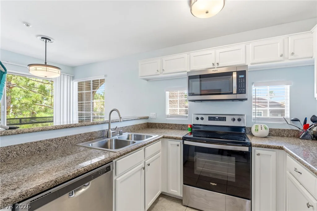 2111 Sealion, Las Vegas, NV 89128