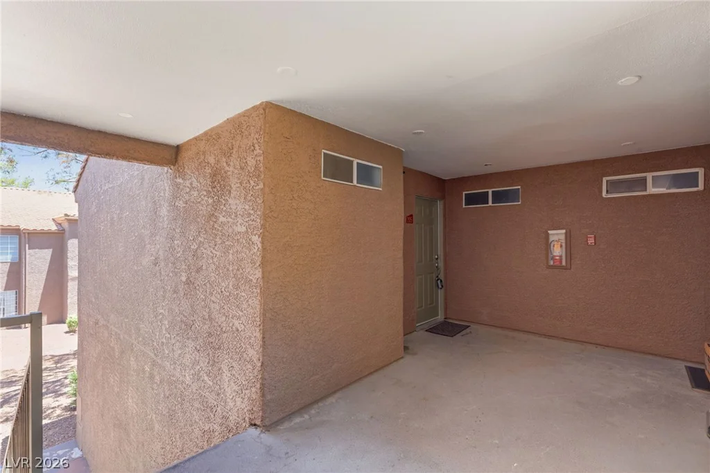 2111 Sealion, Las Vegas, NV 89128
