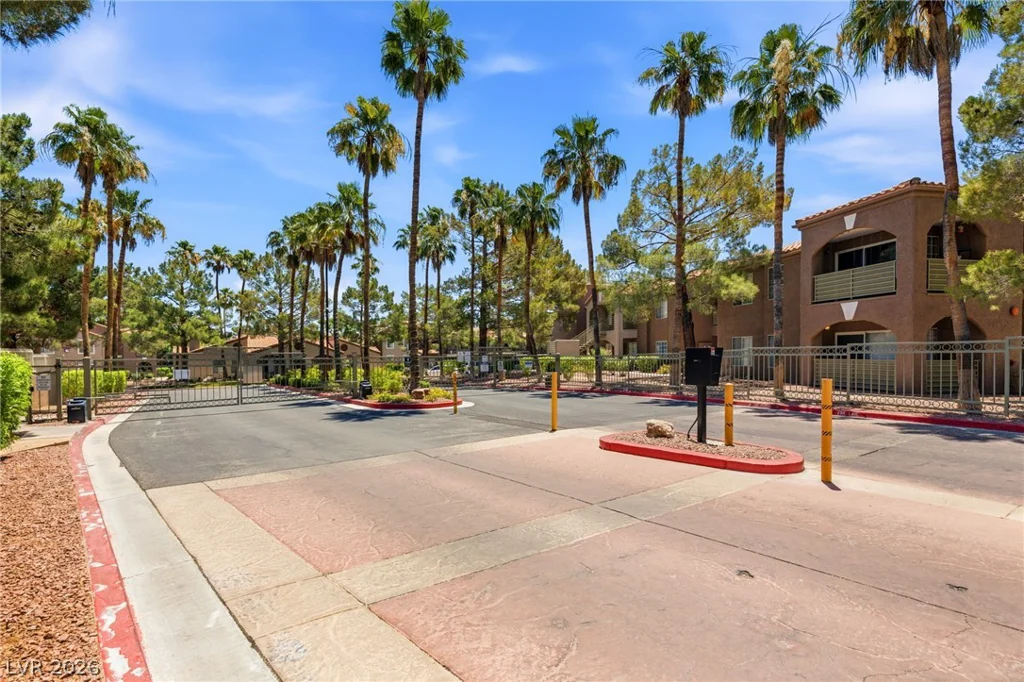 2111 Sealion, Las Vegas, NV 89128