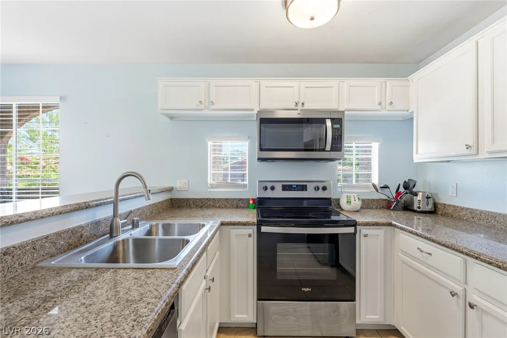 2111 Sealion, Las Vegas, NV 89128