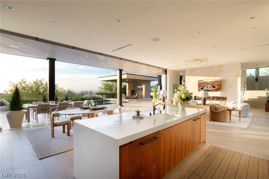 92 Sun Glow, Las Vegas, NV 89135