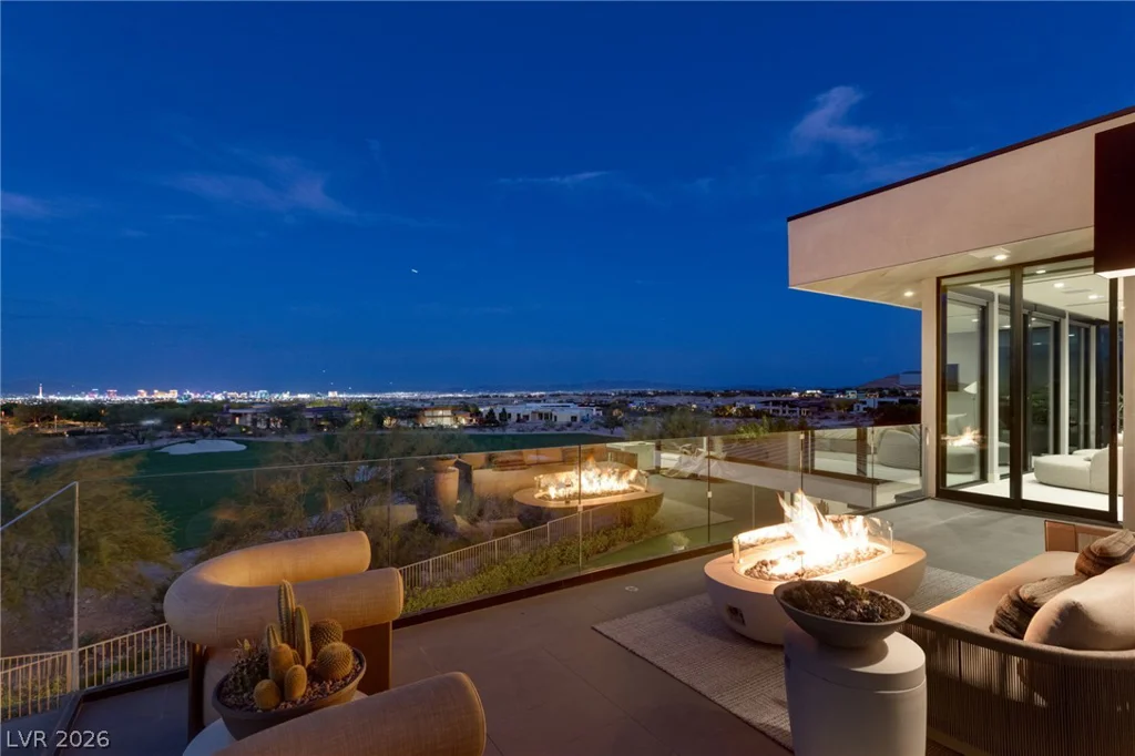 92 Sun Glow, Las Vegas, NV 89135