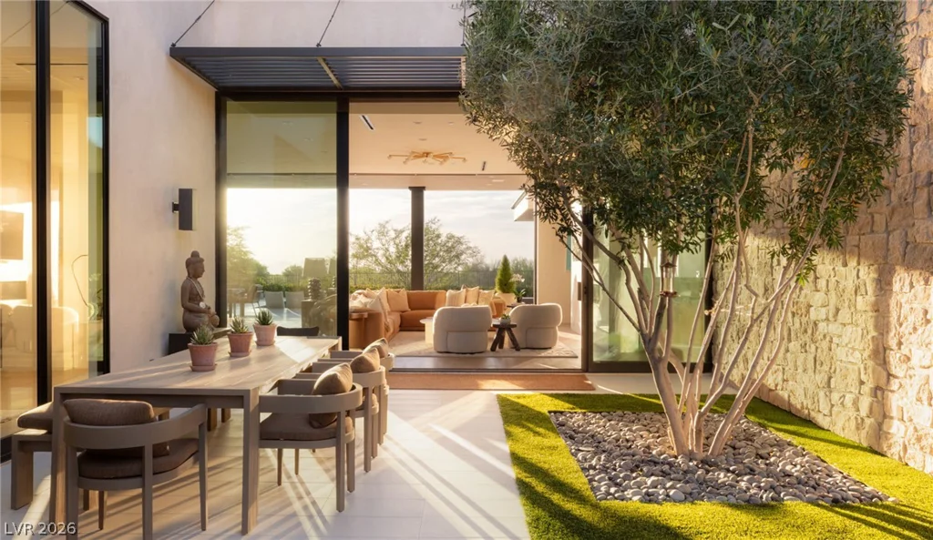 92 Sun Glow, Las Vegas, NV 89135
