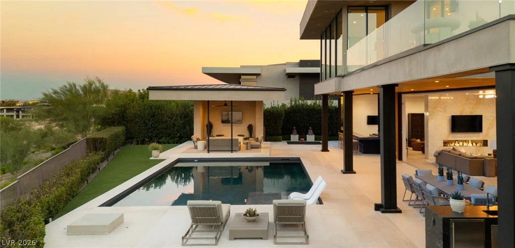 92 Sun Glow, Las Vegas, NV 89135