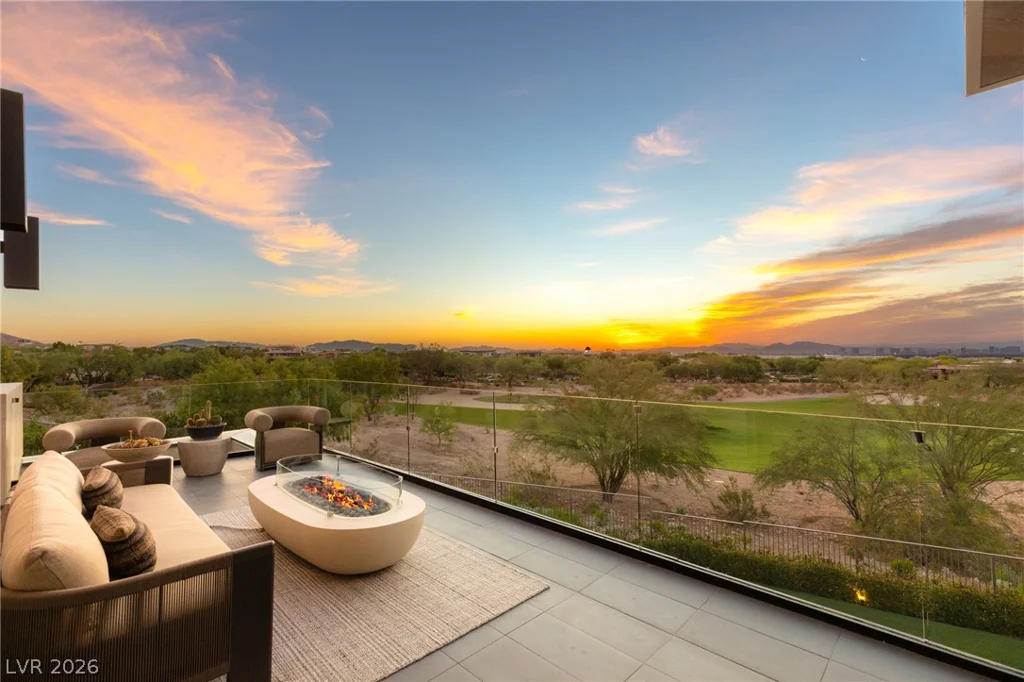 92 Sun Glow, Las Vegas, NV 89135