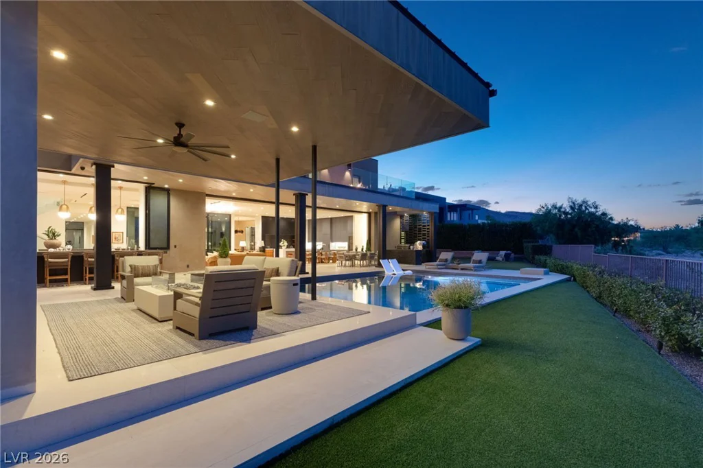 92 Sun Glow, Las Vegas, NV 89135