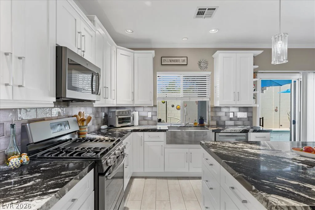 3409 Bedfordshire, Las Vegas, NV 89129