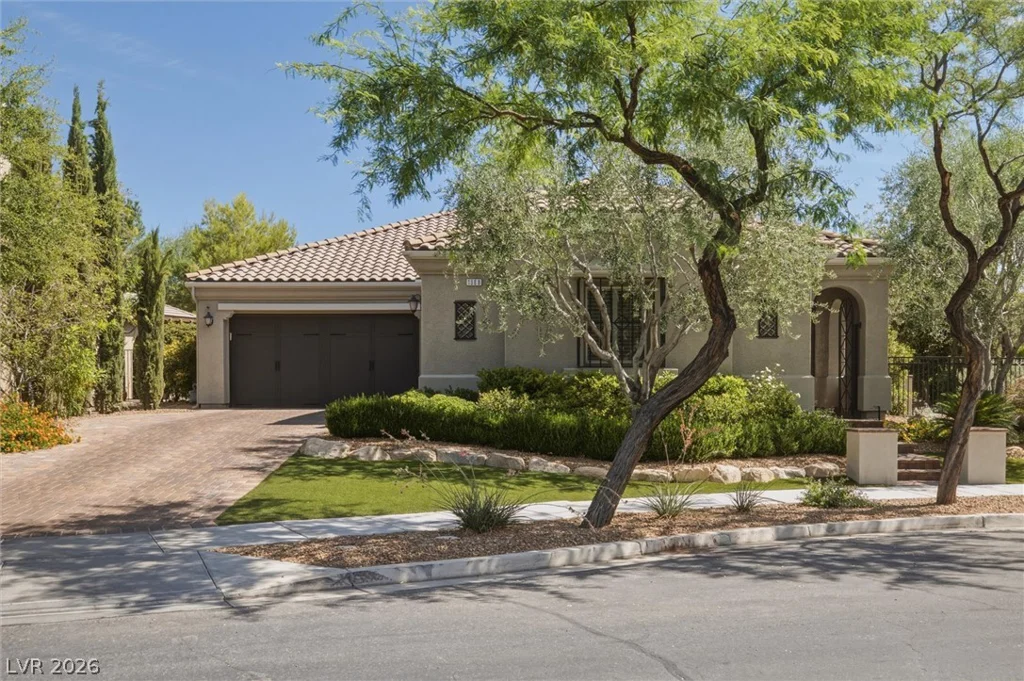 1888 Canvas Edge, Henderson, NV 89044