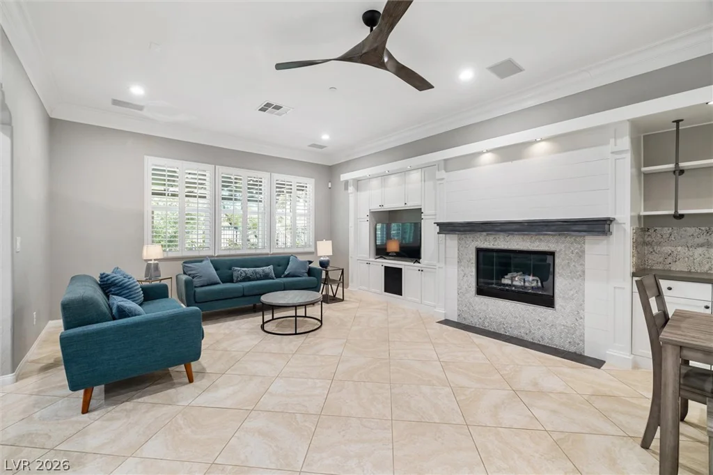 1888 Canvas Edge, Henderson, NV 89044