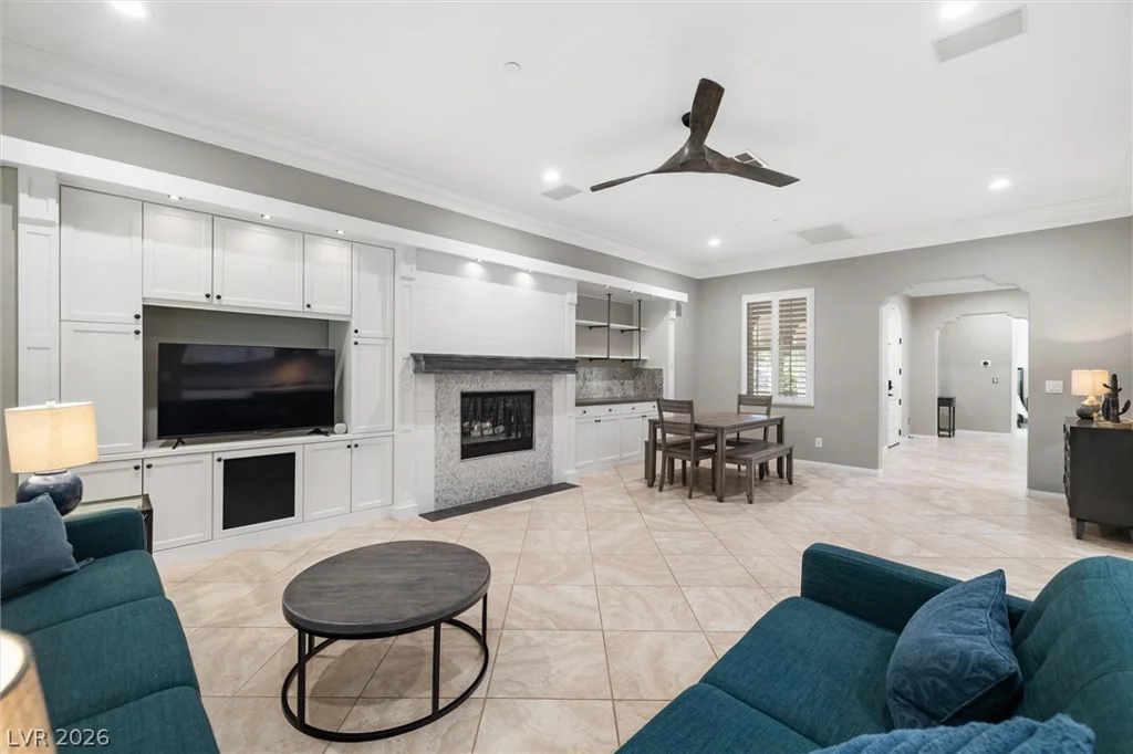 1888 Canvas Edge, Henderson, NV 89044