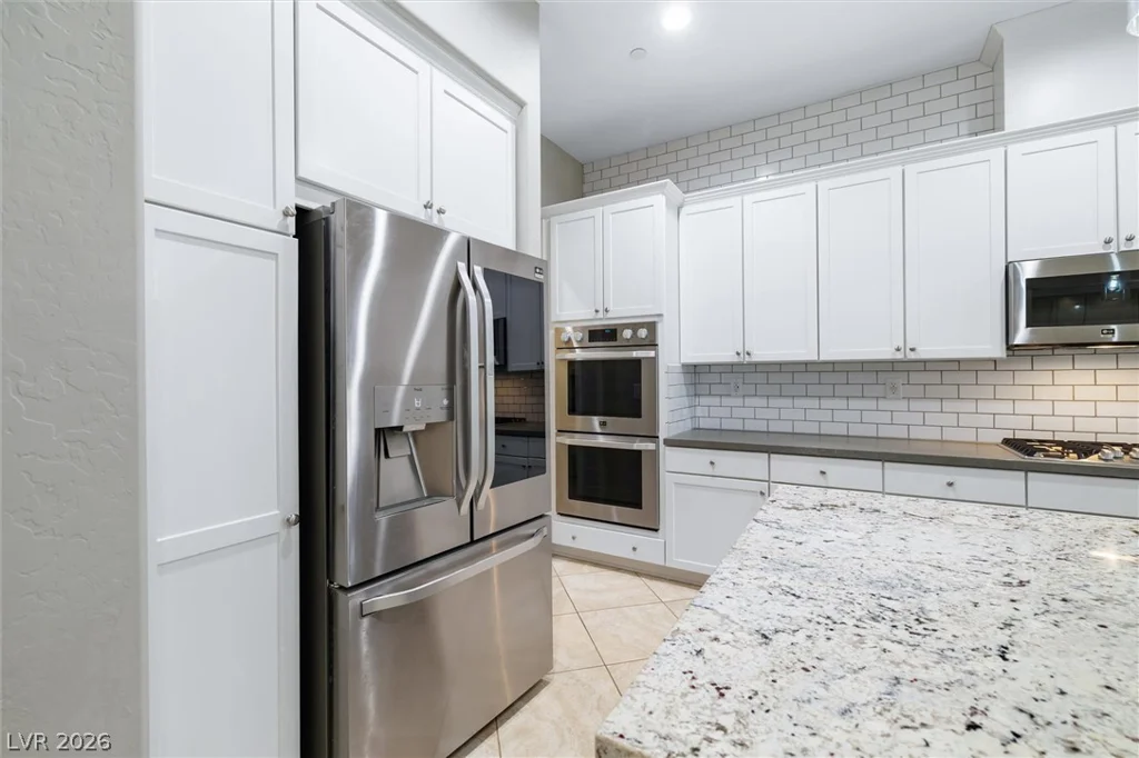 1888 Canvas Edge, Henderson, NV 89044