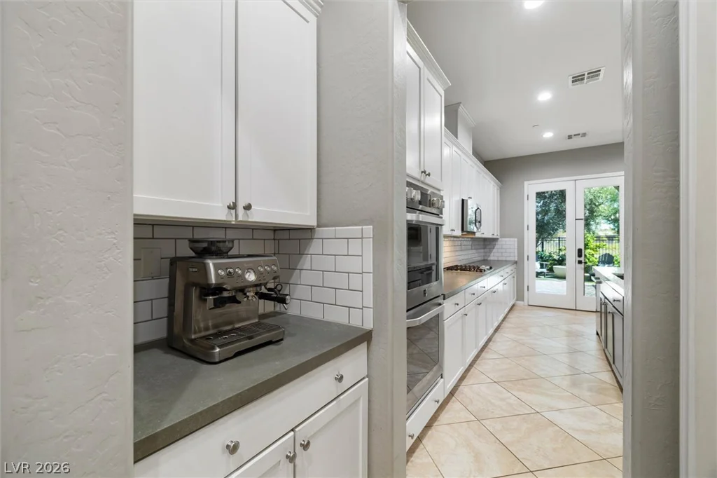 1888 Canvas Edge, Henderson, NV 89044