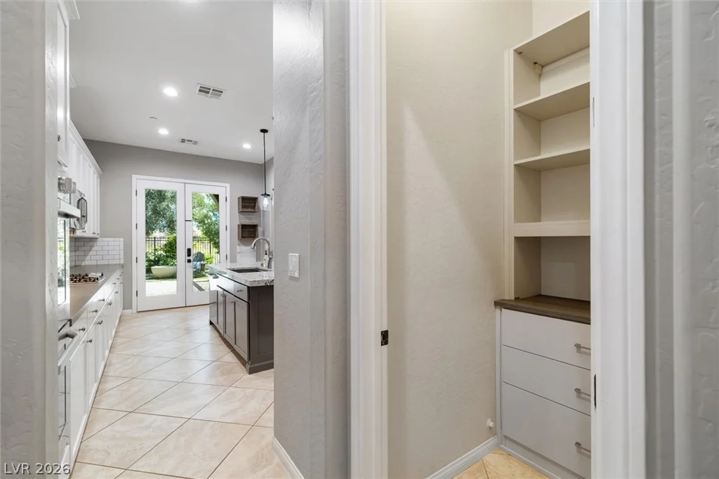 1888 Canvas Edge, Henderson, NV 89044
