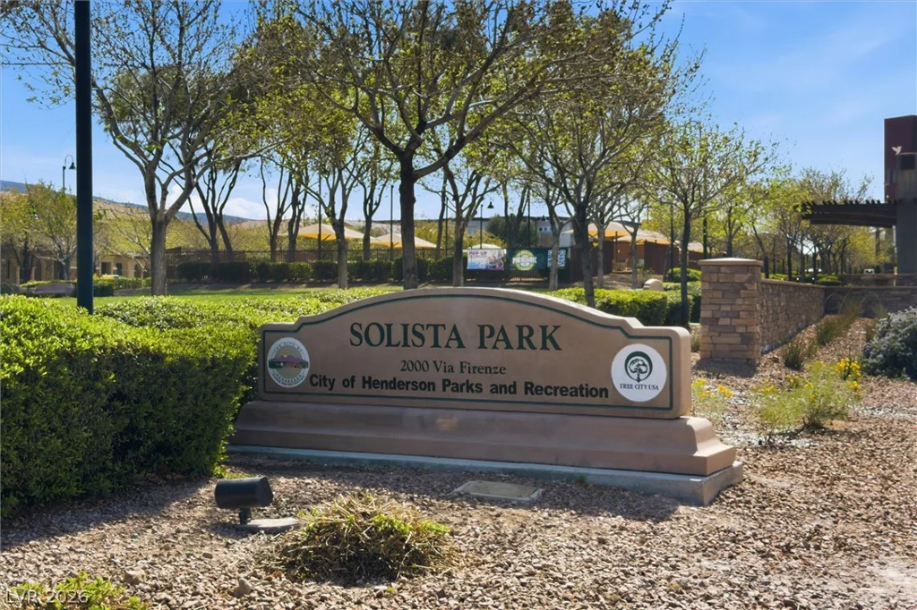 1888 Canvas Edge, Henderson, NV 89044