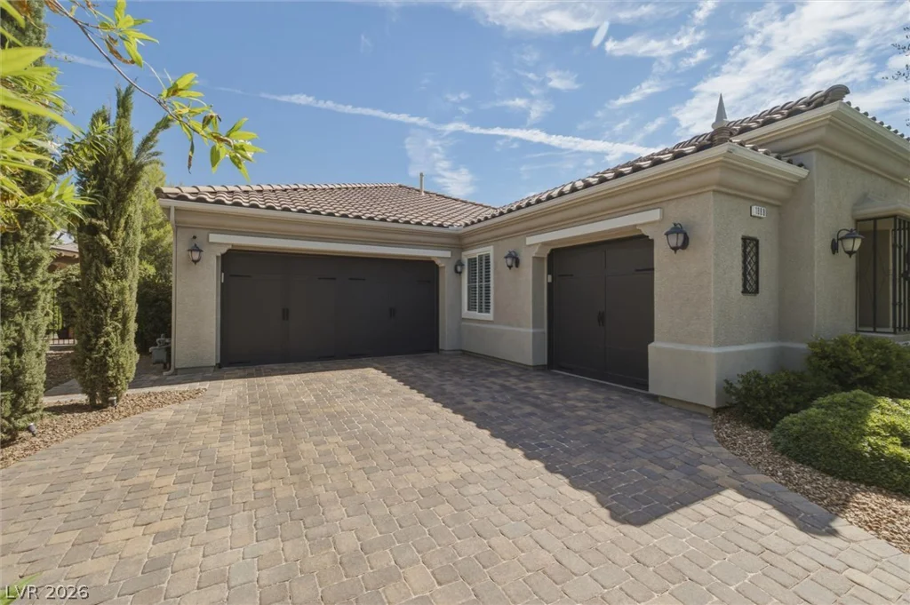 1888 Canvas Edge, Henderson, NV 89044