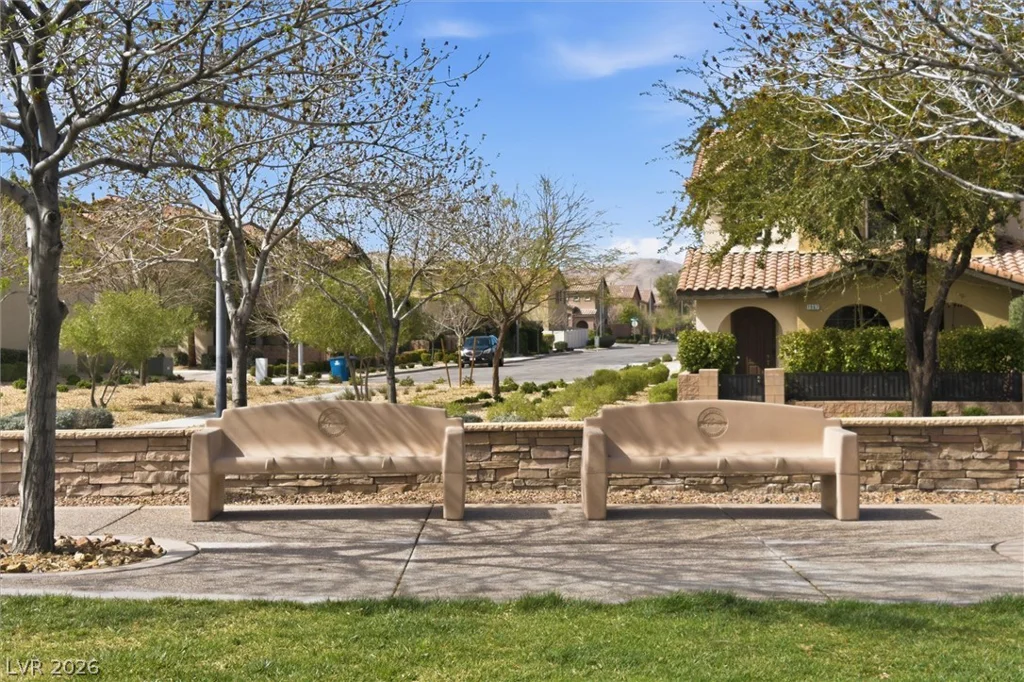 1888 Canvas Edge, Henderson, NV 89044