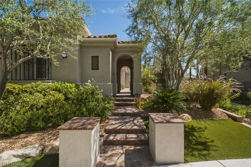 1888 Canvas Edge, Henderson, NV 89044