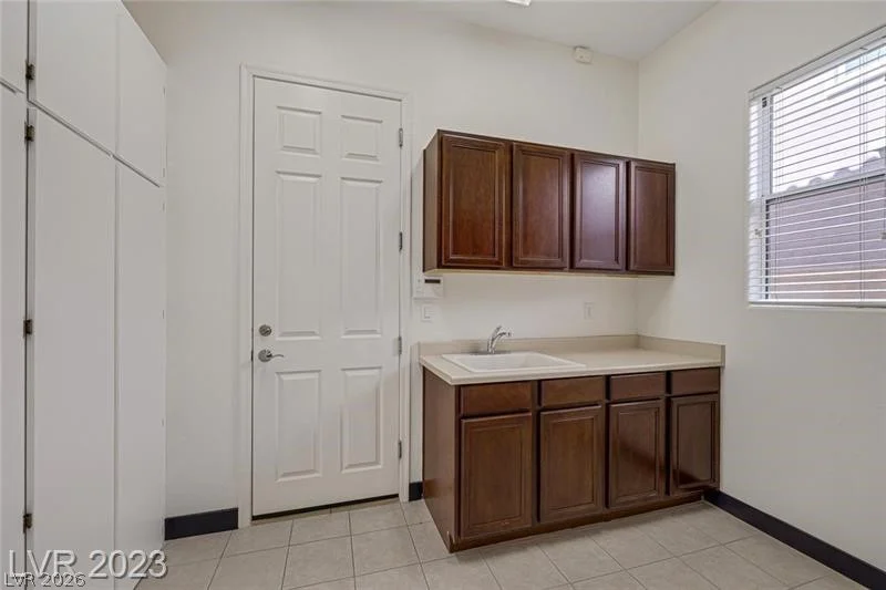 1958 Country Cove, Las Vegas, NV 89135