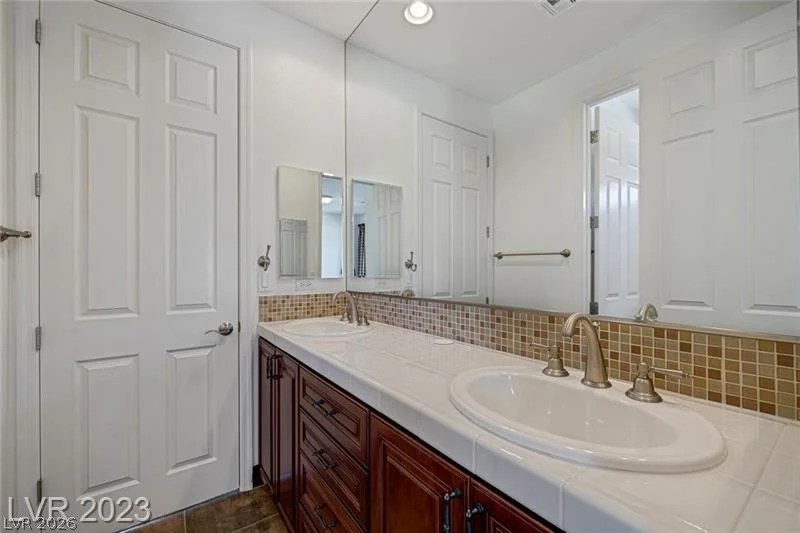 1958 Country Cove, Las Vegas, NV 89135