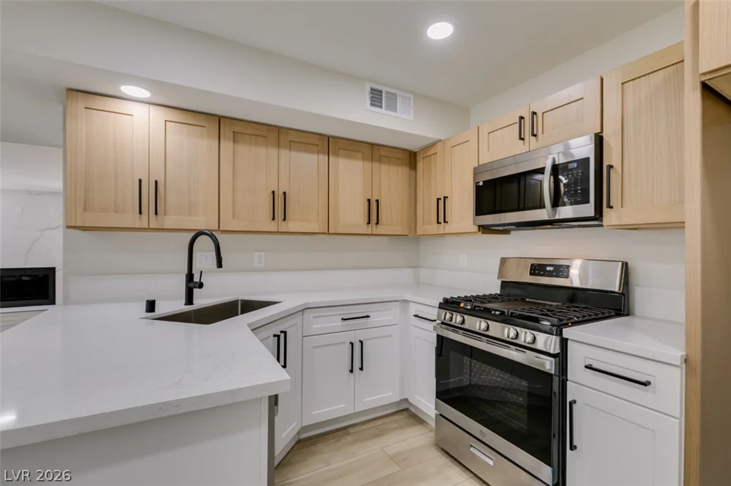 59 Sirnoble, Las Vegas, NV 89110