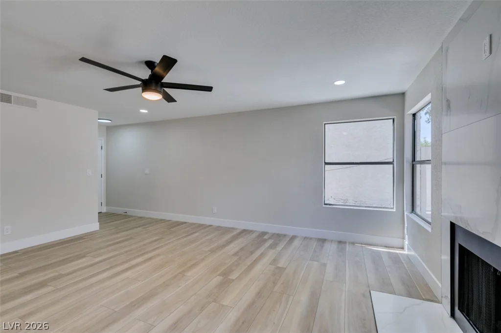 59 Sirnoble, Las Vegas, NV 89110
