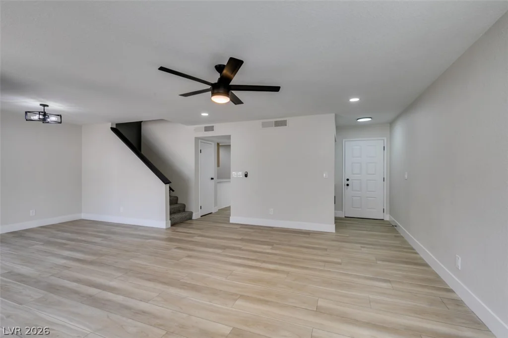 59 Sirnoble, Las Vegas, NV 89110