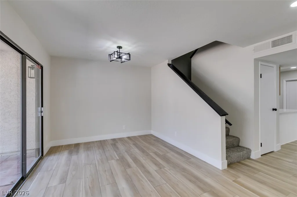 59 Sirnoble, Las Vegas, NV 89110
