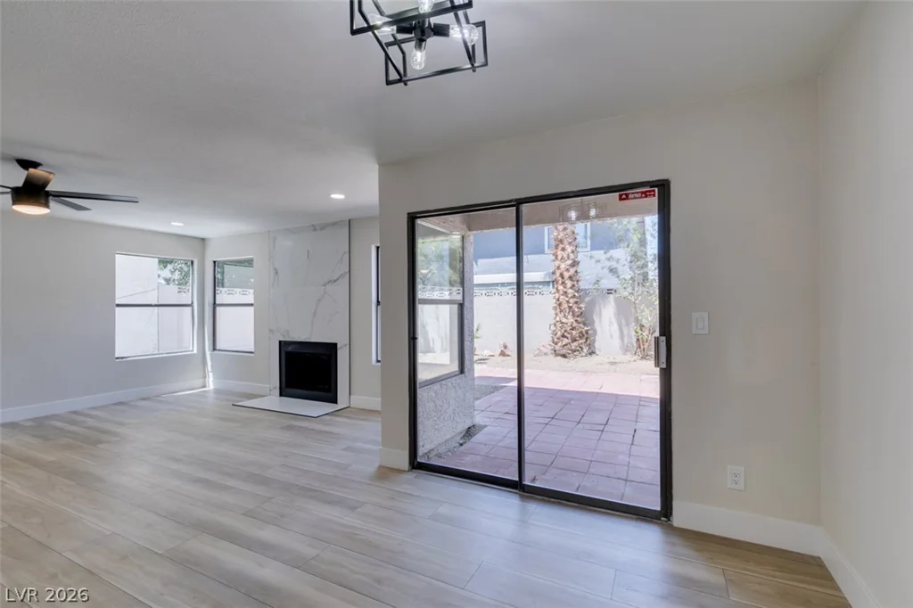 59 Sirnoble, Las Vegas, NV 89110