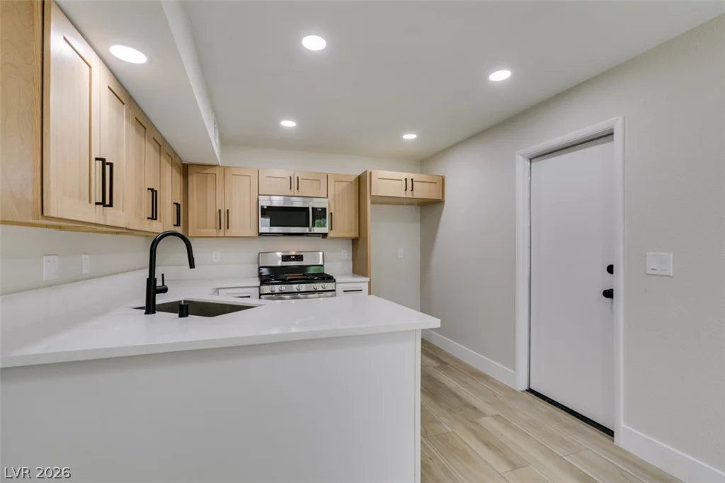 59 Sirnoble, Las Vegas, NV 89110