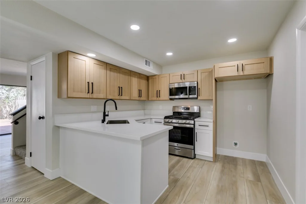 59 Sirnoble, Las Vegas, NV 89110