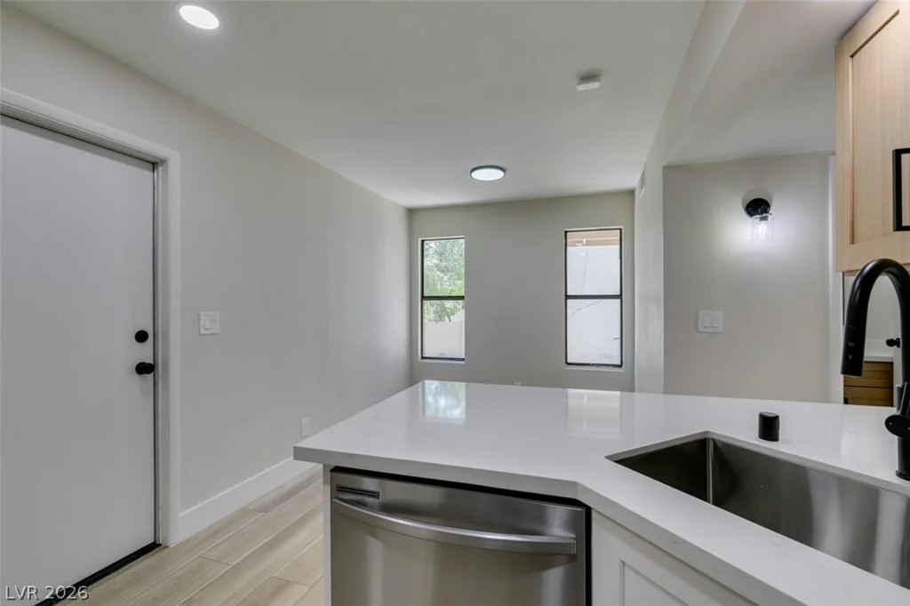 59 Sirnoble, Las Vegas, NV 89110