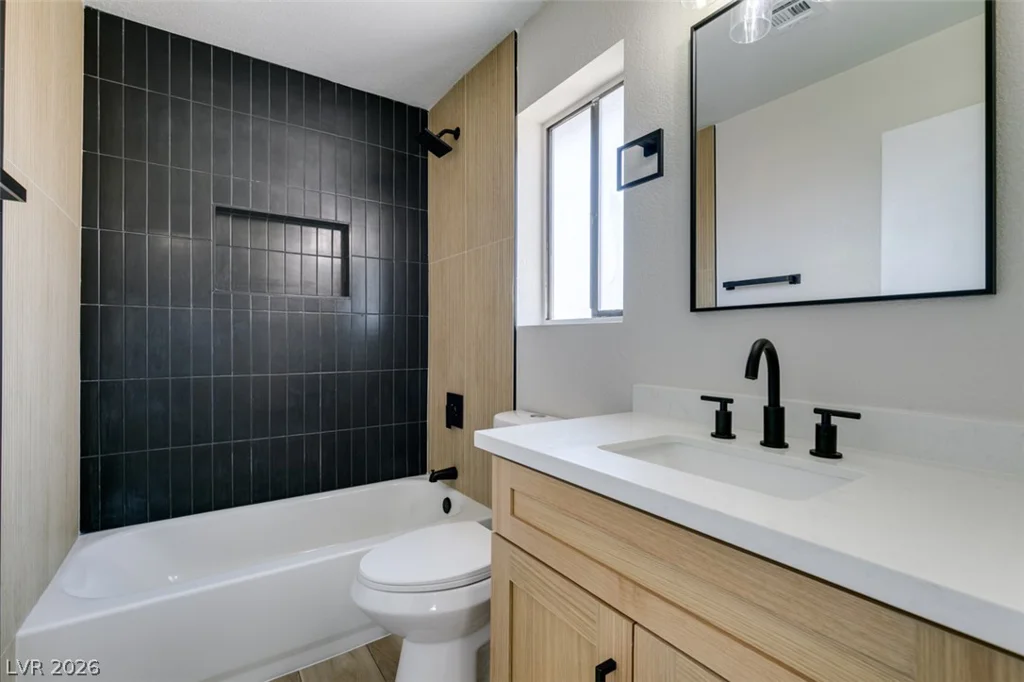 59 Sirnoble, Las Vegas, NV 89110