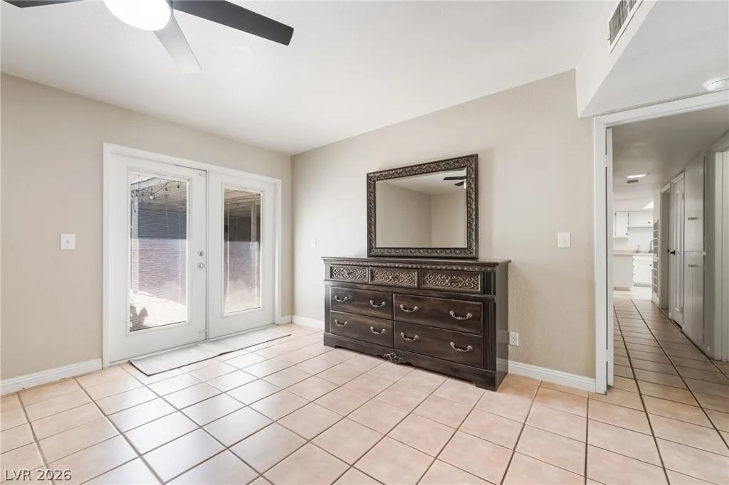 3483 Victory, Las Vegas, NV 89121