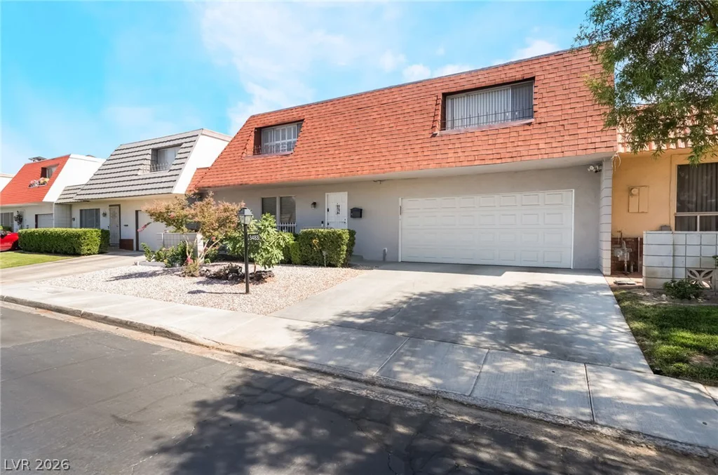 3483 Victory, Las Vegas, NV 89121