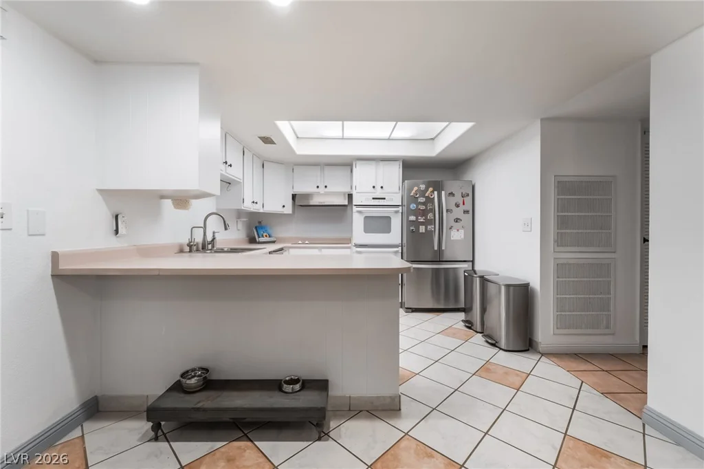 3483 Victory, Las Vegas, NV 89121