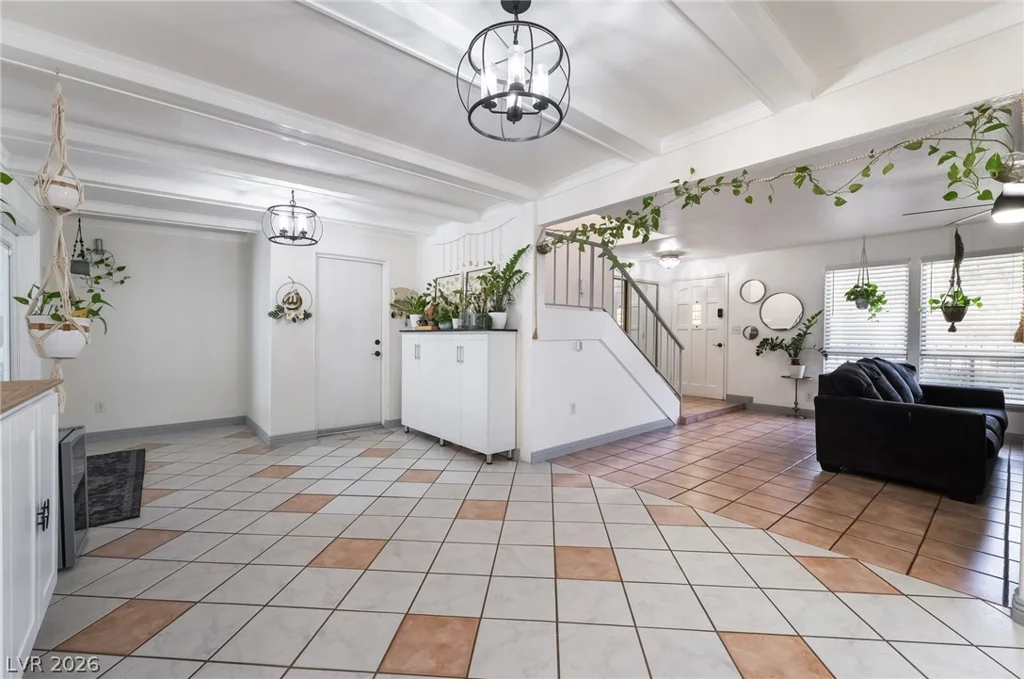 3483 Victory, Las Vegas, NV 89121