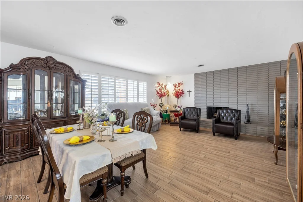 1589 Silver Mesa, Las Vegas, NV 89169