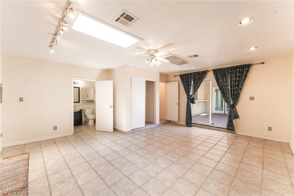 5319 TARA, Las Vegas, NV 89146