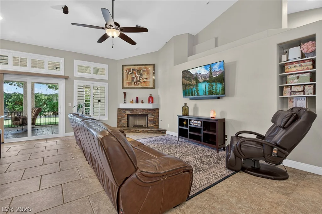818 Manor Shores, Henderson, NV 89002