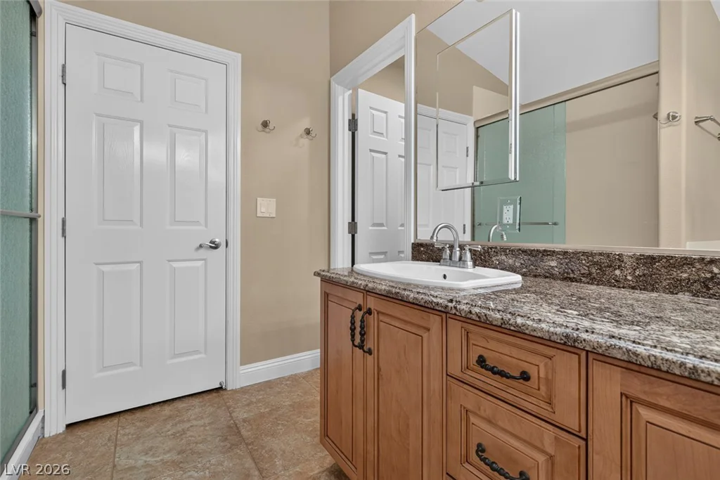 818 Manor Shores, Henderson, NV 89002