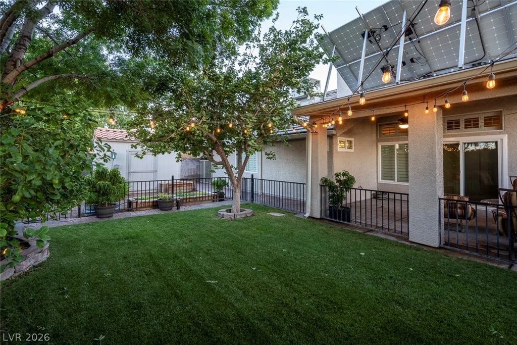 818 Manor Shores, Henderson, NV 89002