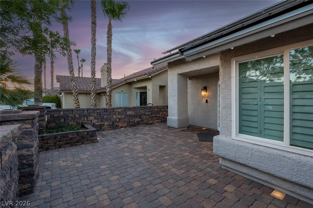 818 Manor Shores, Henderson, NV 89002
