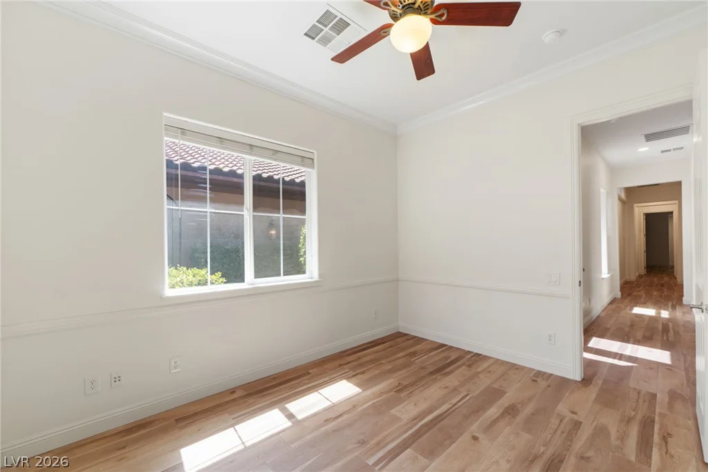 11517 Bohemian Forest, Las Vegas, NV 89138