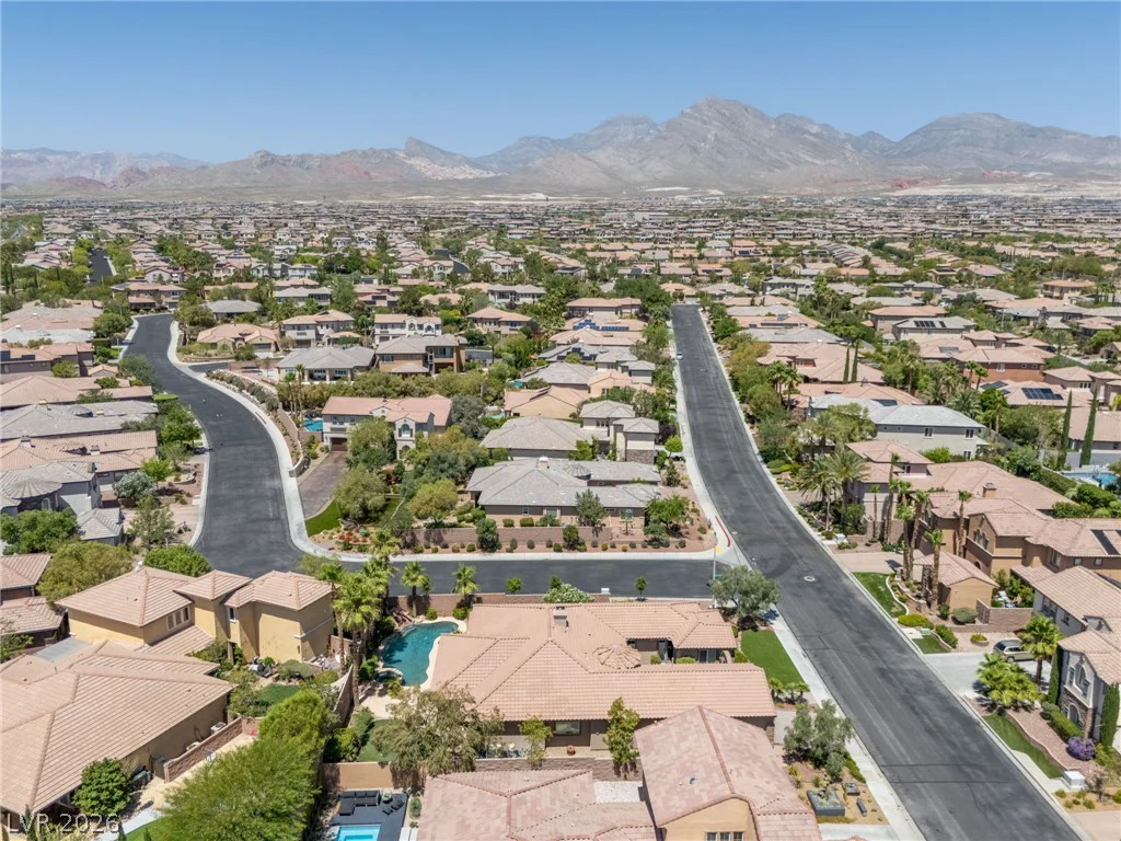 11517 Bohemian Forest, Las Vegas, NV 89138