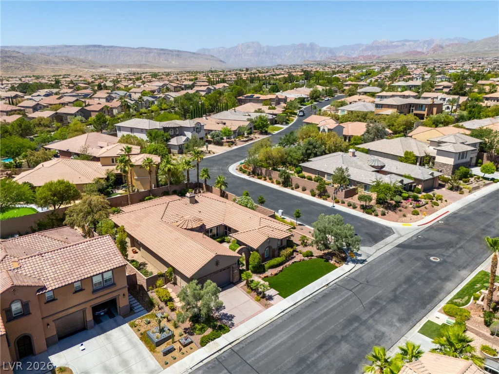 11517 Bohemian Forest, Las Vegas, NV 89138