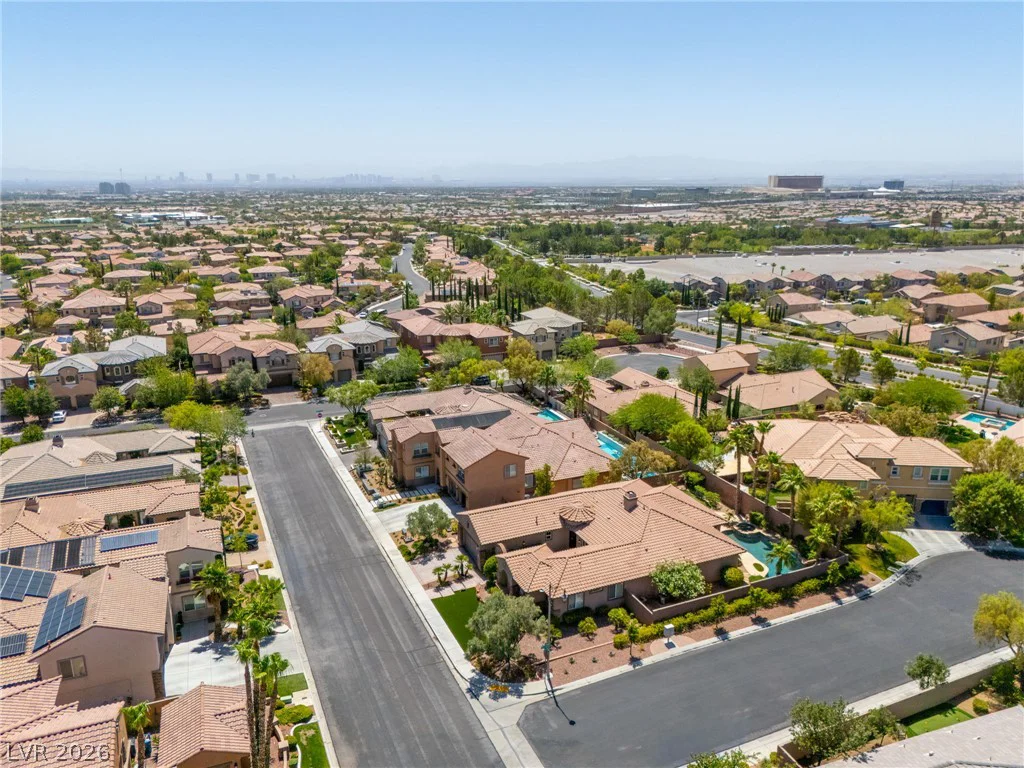 11517 Bohemian Forest, Las Vegas, NV 89138